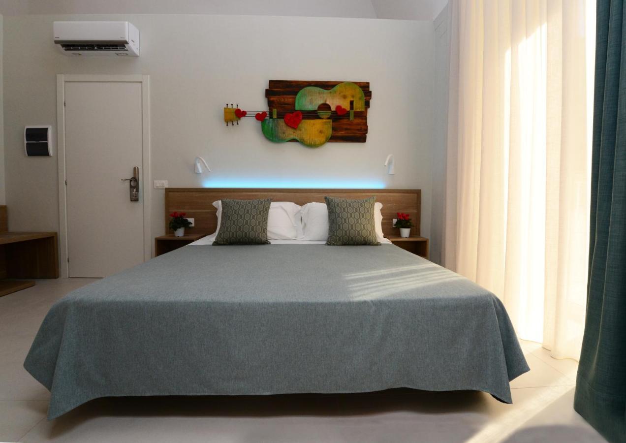 Dimora Del Cuore Guest House In Centro Vieste Luaran gambar